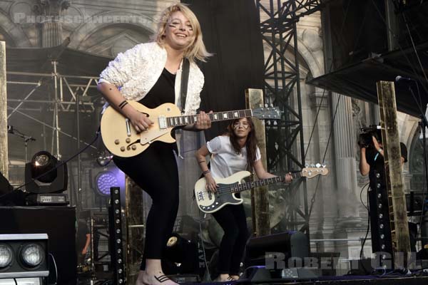 HYPHEN HYPHEN - 2016-07-22 - PARIS - Parvis de l'Hotel de Ville - Samanta Cotta - Laura Christin